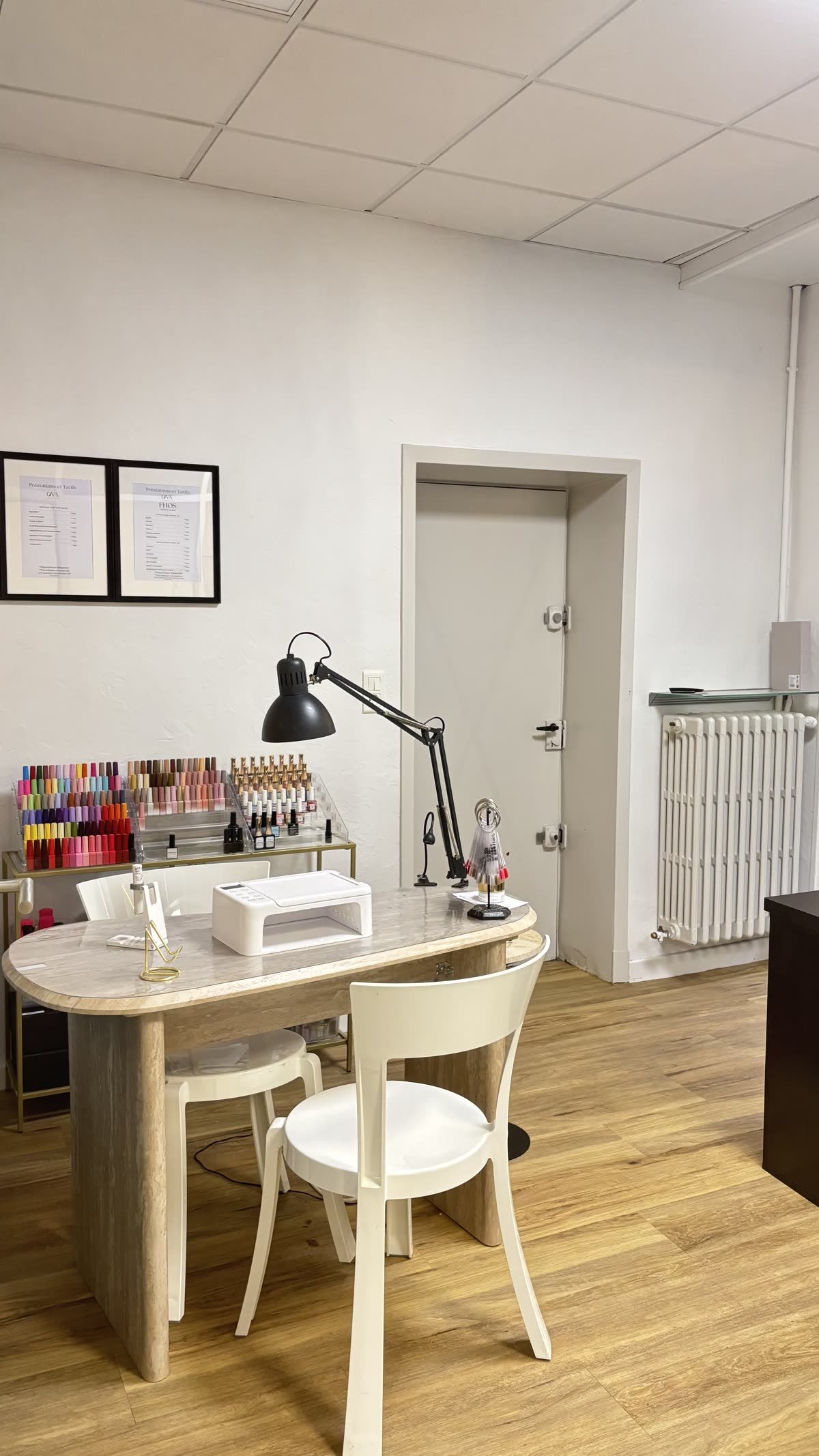 Soin du visage en cabine privatisée chez OVA Institut Thiers — protocole Mary Cohr